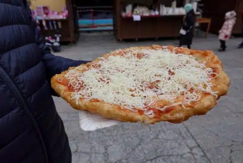 Pizza surgelée moelleuse : les différentes marques sur le marché et comment les choisir