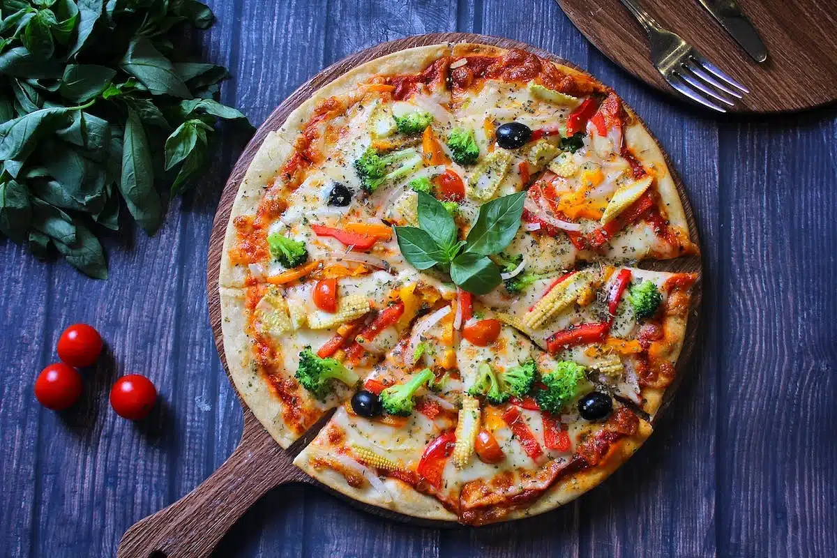 Comment cuire une pizza surgelée sans four à la poêle