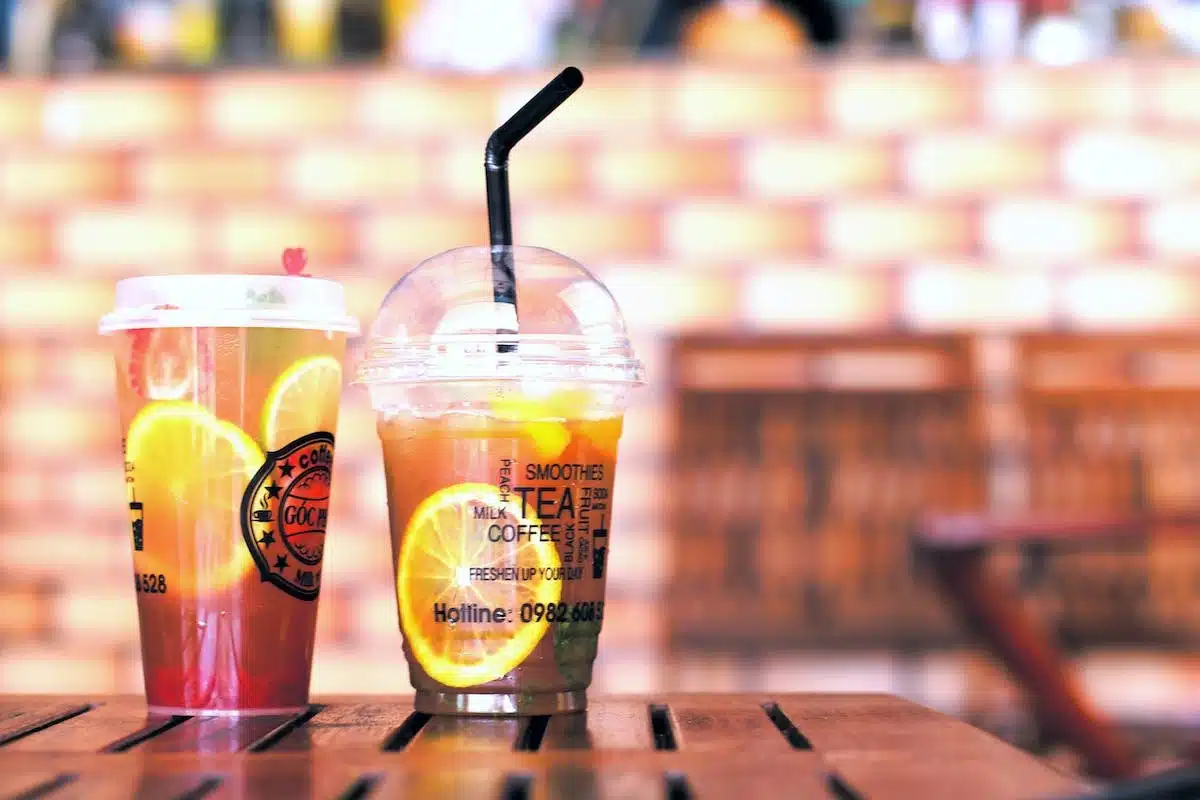 Les indispensables pour préparer des smoothies et des jus de fruits maison : le guide ultime des accessoires