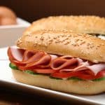 Déjeuner en entreprise, pourquoi le sandwich remporte-t-il tous les suffrages ?